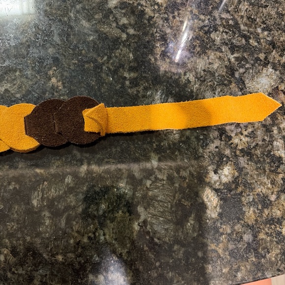 70s Suede Circle Belt - Picture 5 of 5